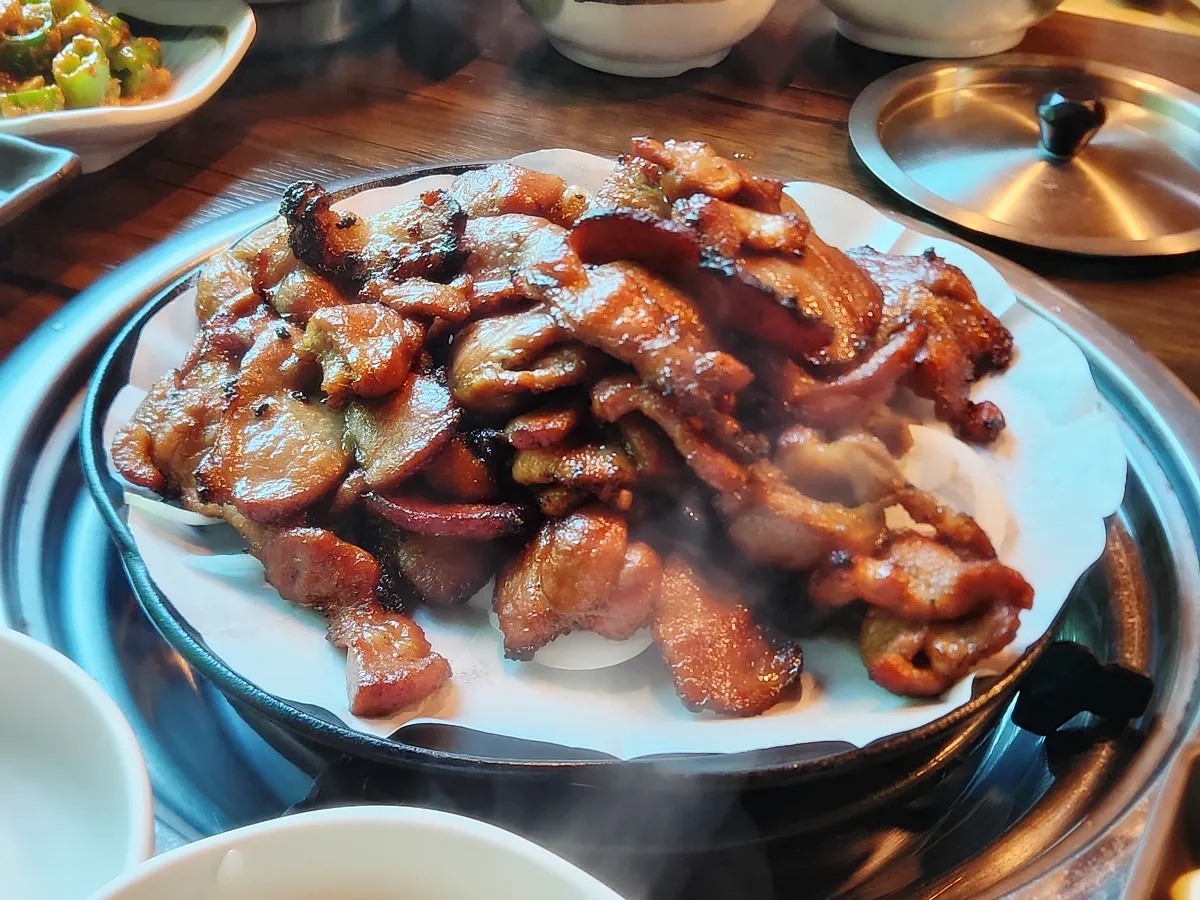 석갈비-구워져나온-고기