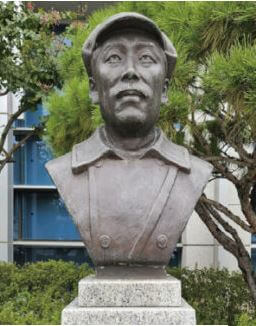 홍범도 흉상 철거 논란