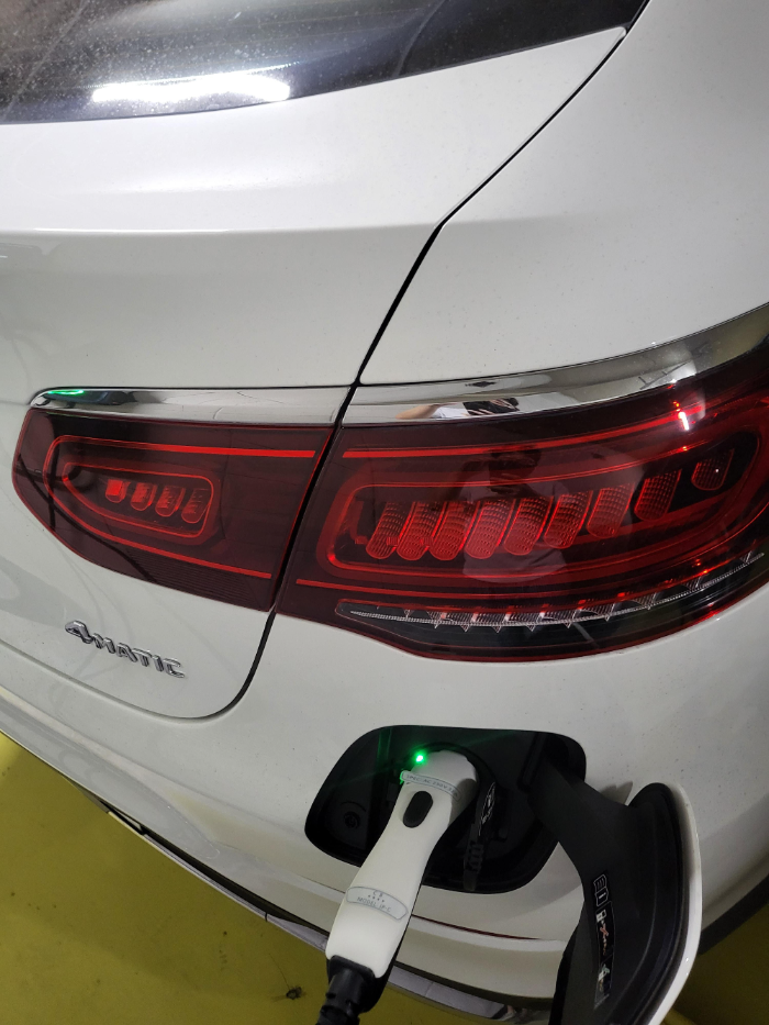 벤츠 GLC300E 쿠페