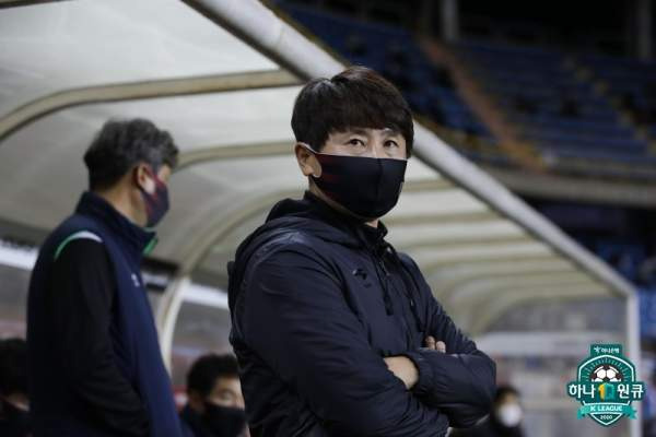김기동 감독상: 4월 이달의 감독상 수상! FC서울 선두 질주와 역대급 대기록 분석