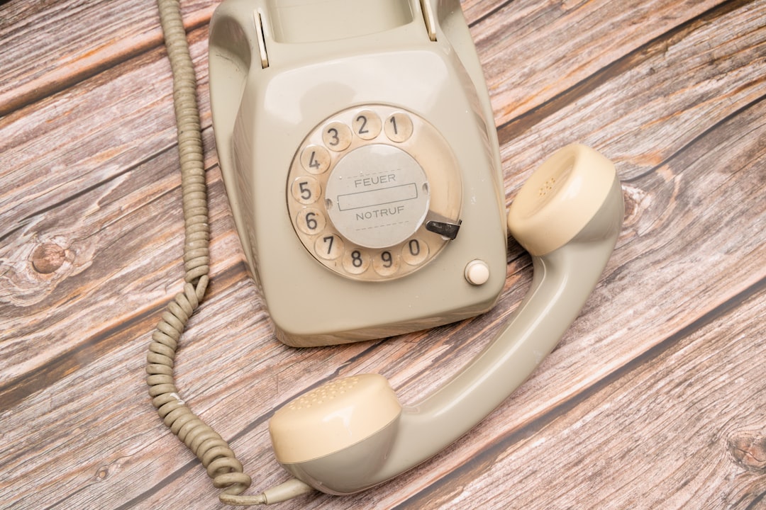 'Ephone 506'에서 가장 중요한 명사는 'Phone'입니다.