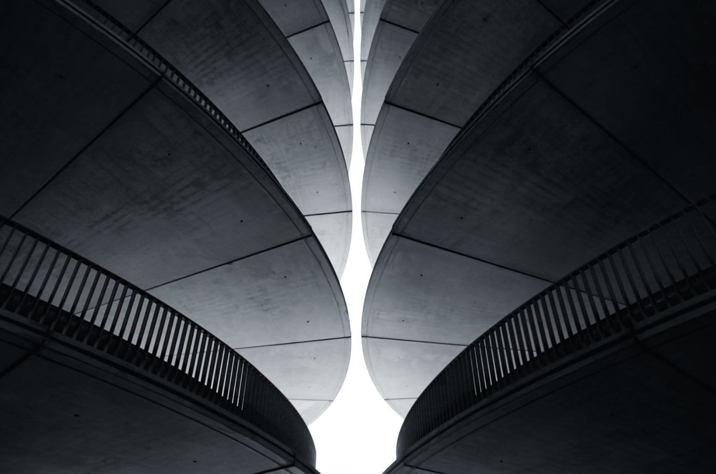 지브리 애니메이션 속 건축 양식 분석: 스크린에 펼쳐진 시간과 공간의 조형미학