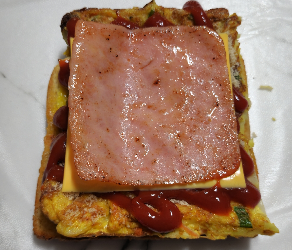 토스트-준비과정(빵>계란>설탕>케찹>치즈(선택)>햄(선택)>빵