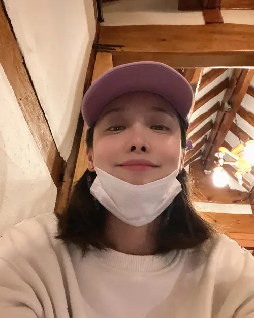 김히어라