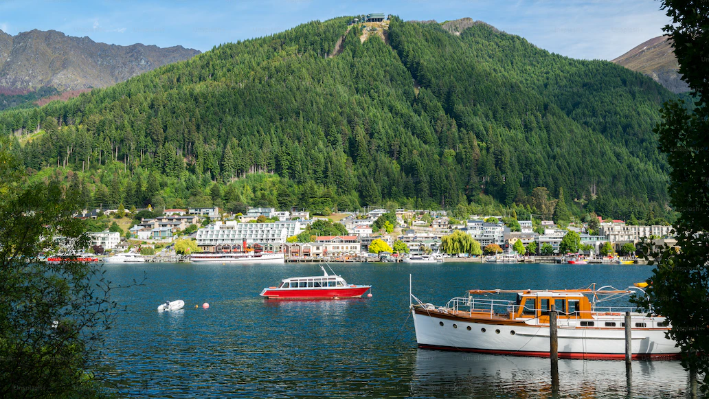 퀸즈타운 호수 크루즈 이미지