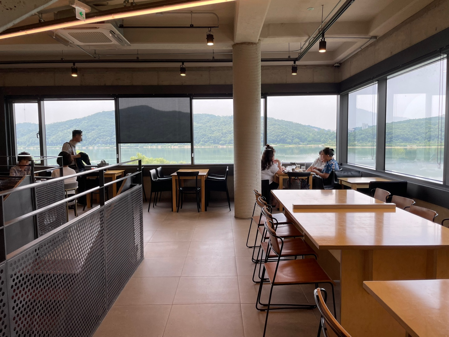 용인 기흥 호수앉기 대형 베이커리 카페