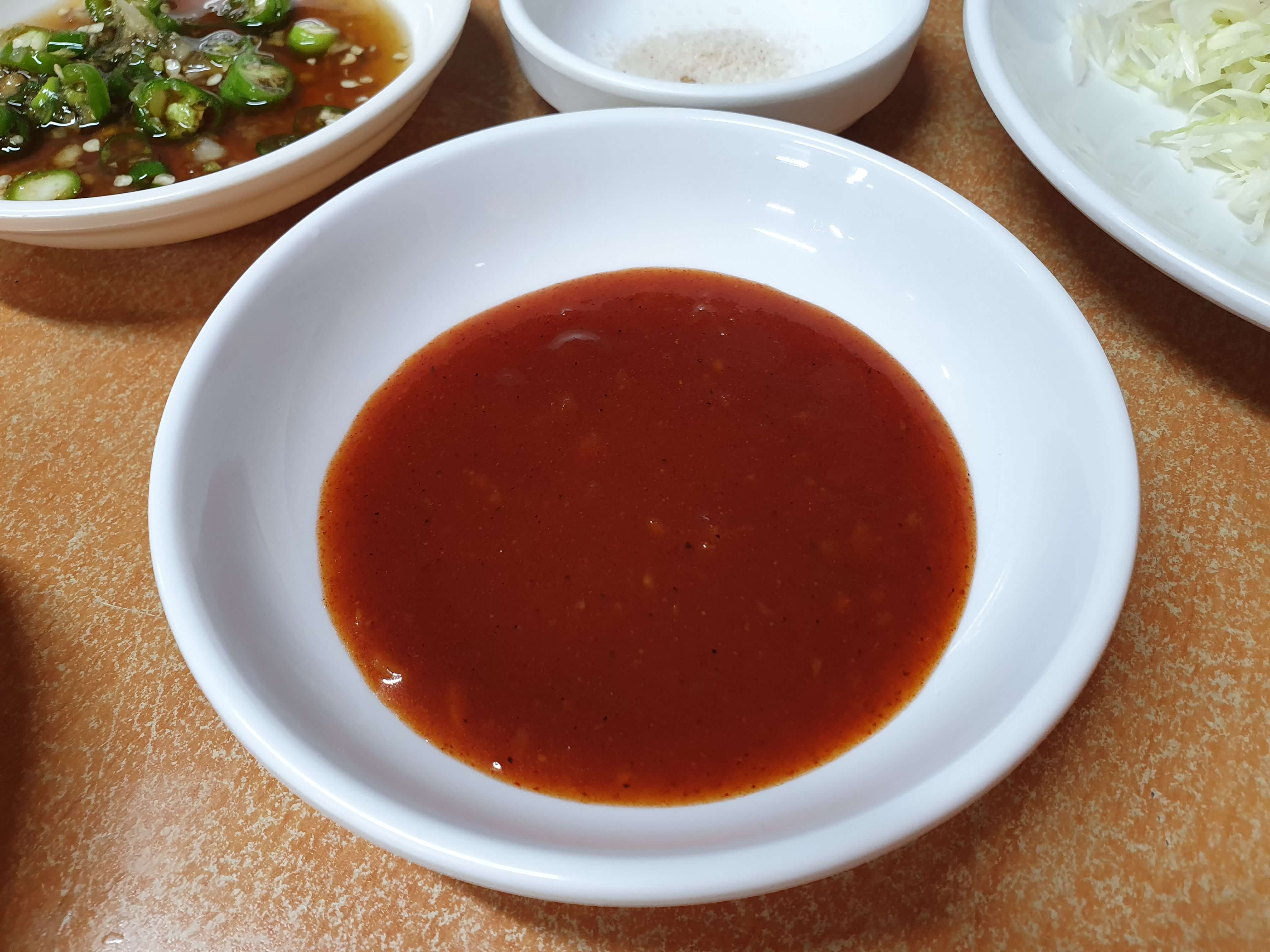 묵직한 단맛의 양념소스