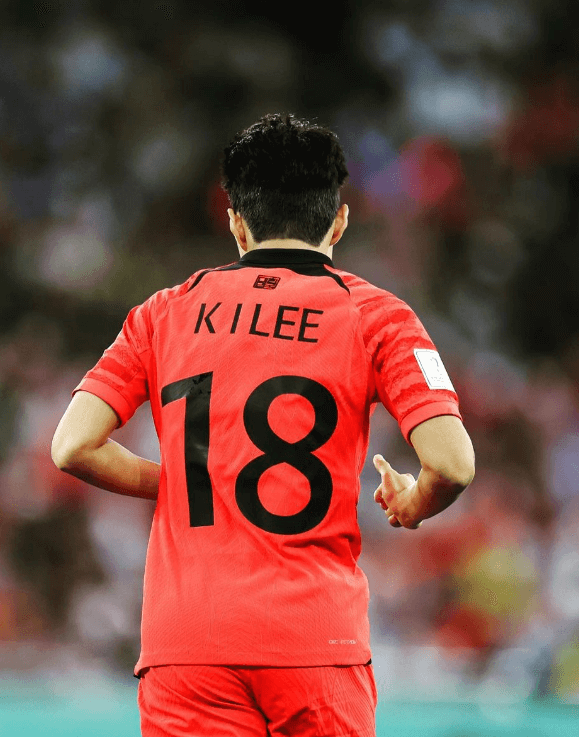 이강인-선수-뒷모습