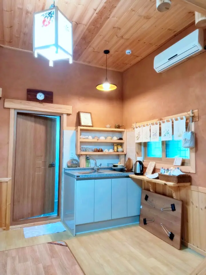 부부별곡 시인 아내 목수 남편 경북 청도 황토방 민박 촌캉스 펜션 예약 꽃차 산야초 차 발효액 온라인 전화 주문 파는 곳