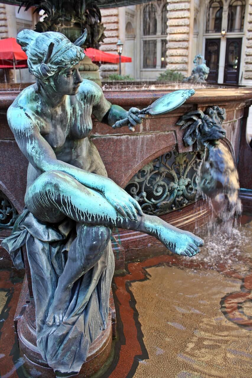 나르시시즘 나르키소스 동상