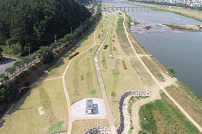 경주파크골프장 (총36홀) 경주시 석장동과 충효동 서천둔치 천변에 길게 조성