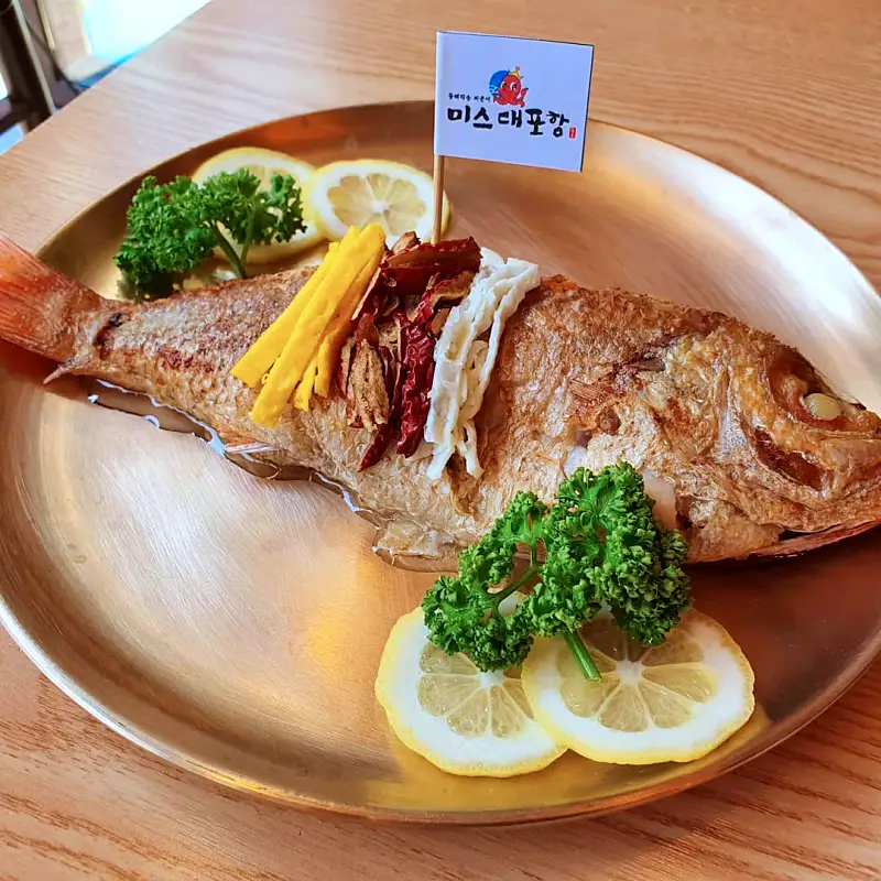 줄서는식당 김지민 고은아 추천 랍스터회, 랍스터찜, 피문어 해천탕, 해산물 랍스터 라면, 랍스터 코스요리 맛있는 식당 종로 익선동 맛집 소개