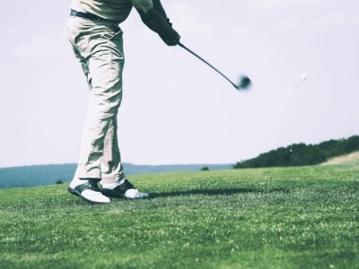 골프-치는-사람