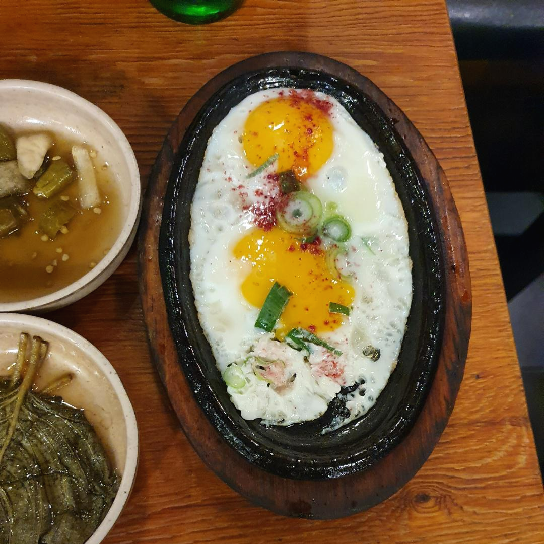 계란후라이_위_비트_소금