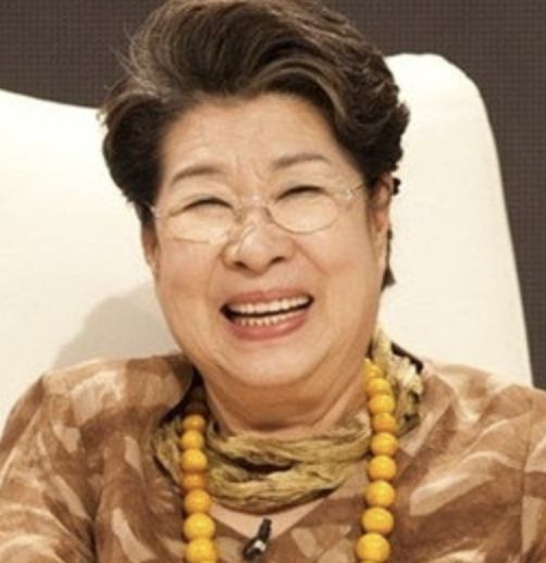 엄앵란 나이