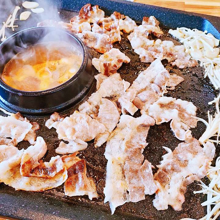 김포 마산동 맛집 추천 생방송투데이 단돈 3,900원 국내산 한돈 냉삼 대패 삼겹살 오늘방송 맛있고 싸다고