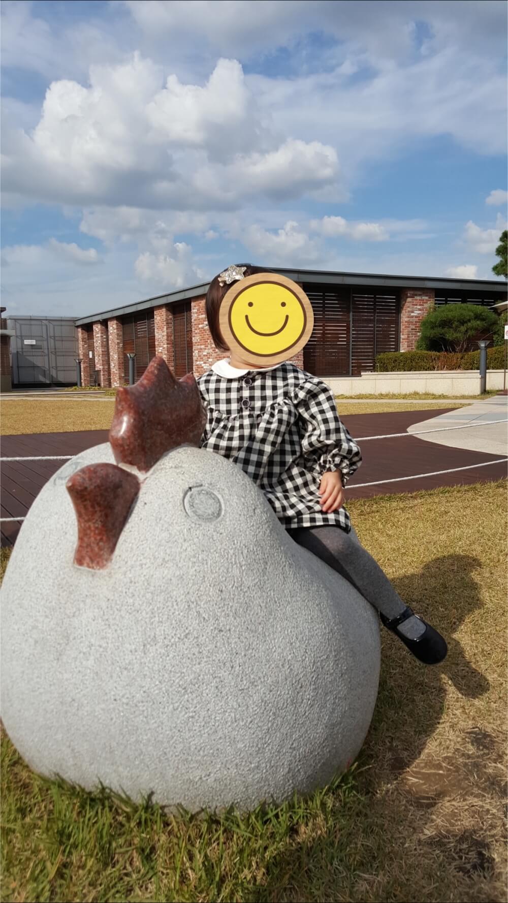 빅토리아-오다-메리제인을-착용한-숭이