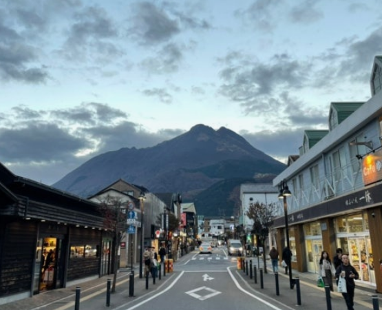 유후인 거리 전경 사진