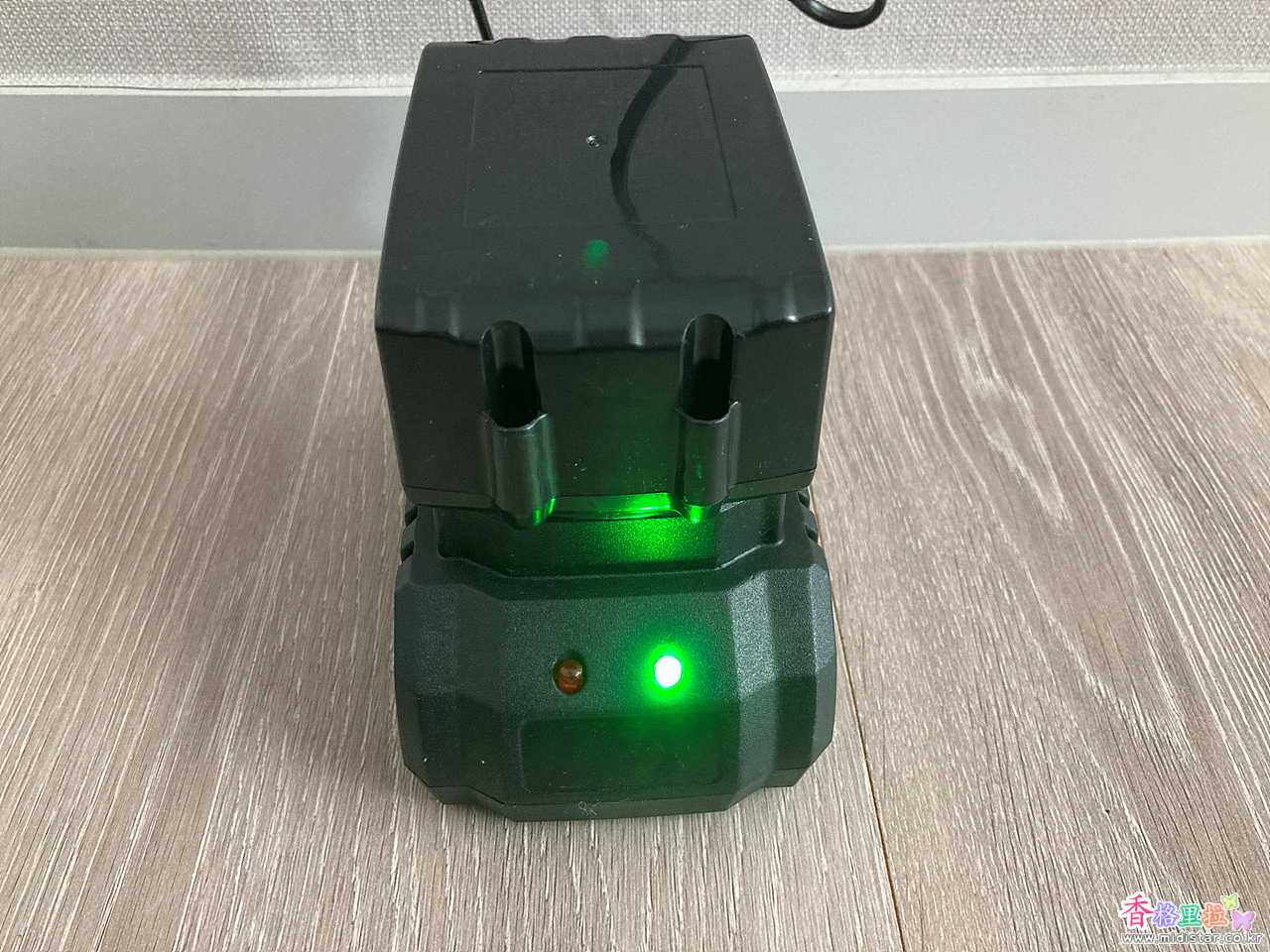 Makita DTD173 배터리 충전기