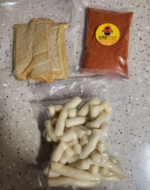 신대장 떡볶이&#44; 떡볶이 밀키트 내용물