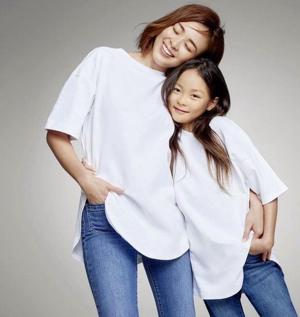 국민 아기 '추사랑'의 폭풍 성장: 엄마를 닮은 모델 포스