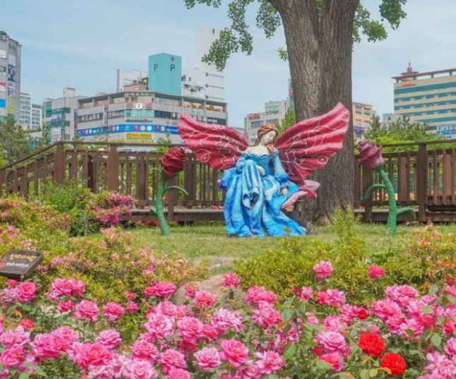 화명장미원