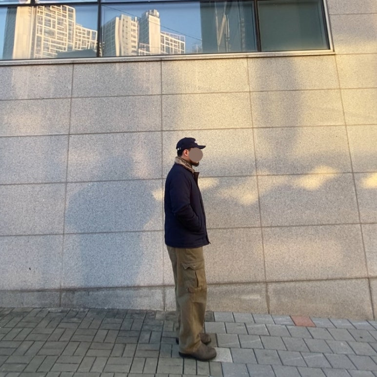 데일리룩('26.1.13.)에페 EEFE 빈티지 할리우드 스타 볼캡, 밴웍스 폴라티셔츠, 프리즘웍스 덱자켓 EDGAR N-1, 프리즘웍스 카고팬츠, 블런드스톤 585 러스틱브라운