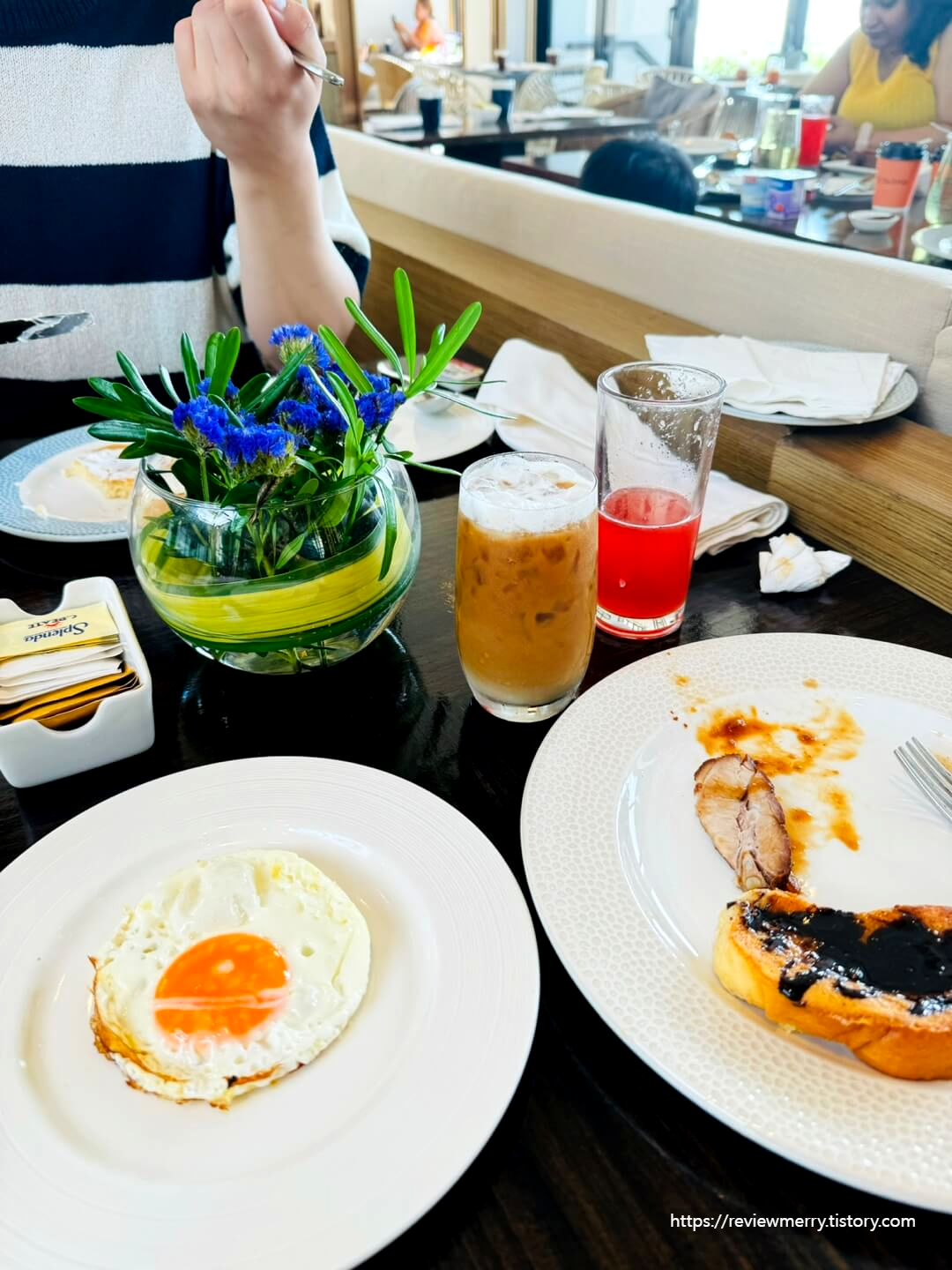 계란후라이 및 커피