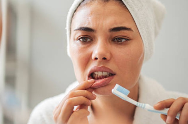 잇몸이 붓고 아플 때 해결방법