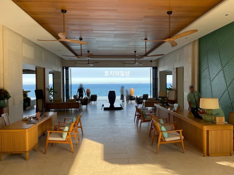 나트랑 미아 리조트 - 로비 전경 및 체크인 장소