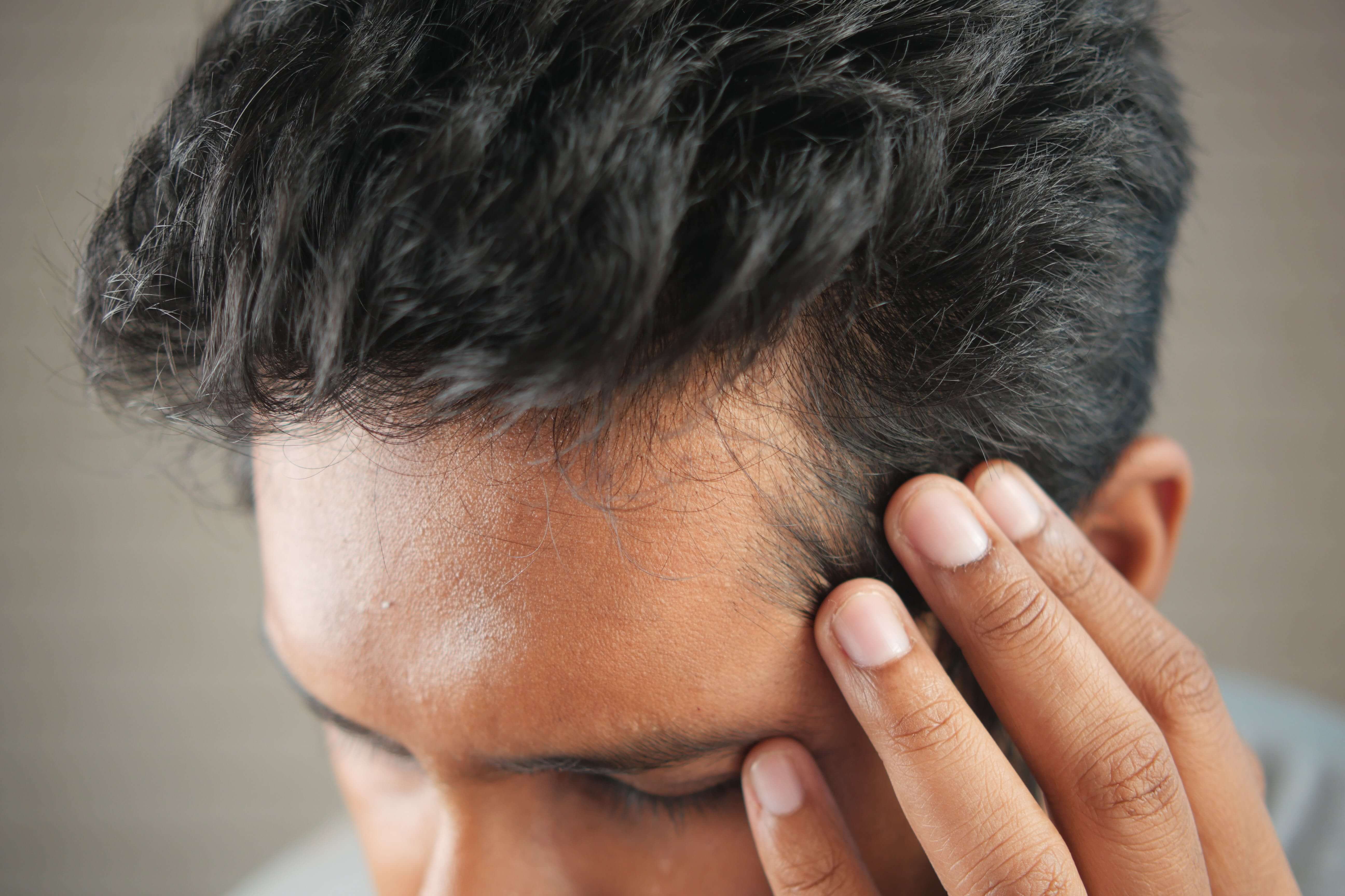 머리만 뜨거운 이유? 두피 열감 줄이는 가장 빠른 방법 7가지