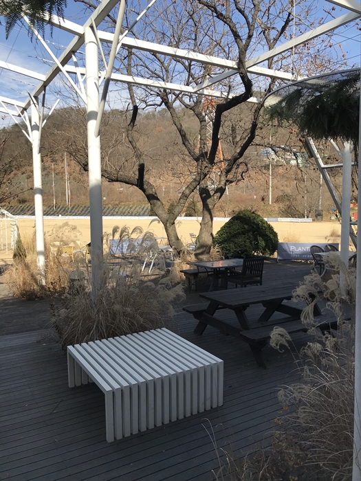 플렌테이션 베이커리 카페 야외테라스