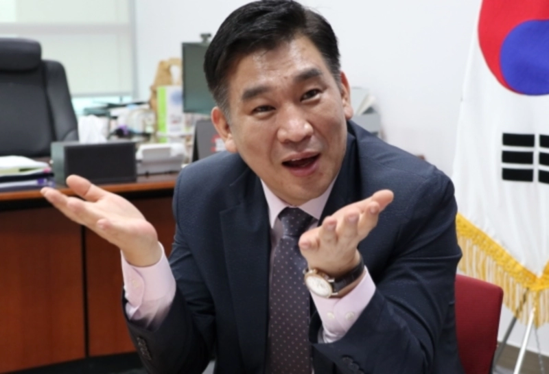 최승재 국회의원 나이 고향 학력 재산 경력