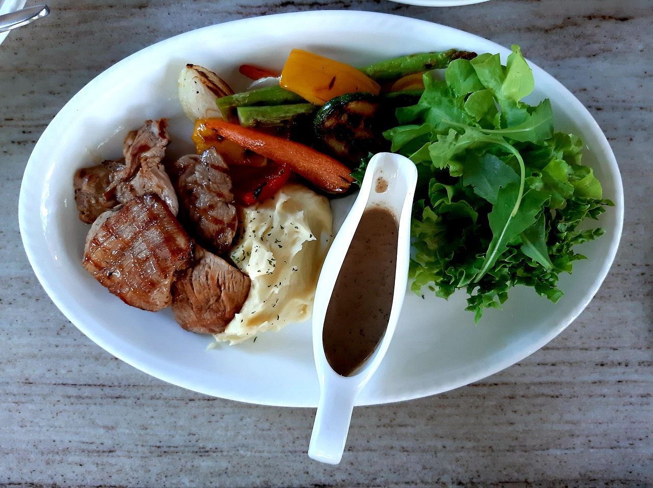 고기샐러드 사진