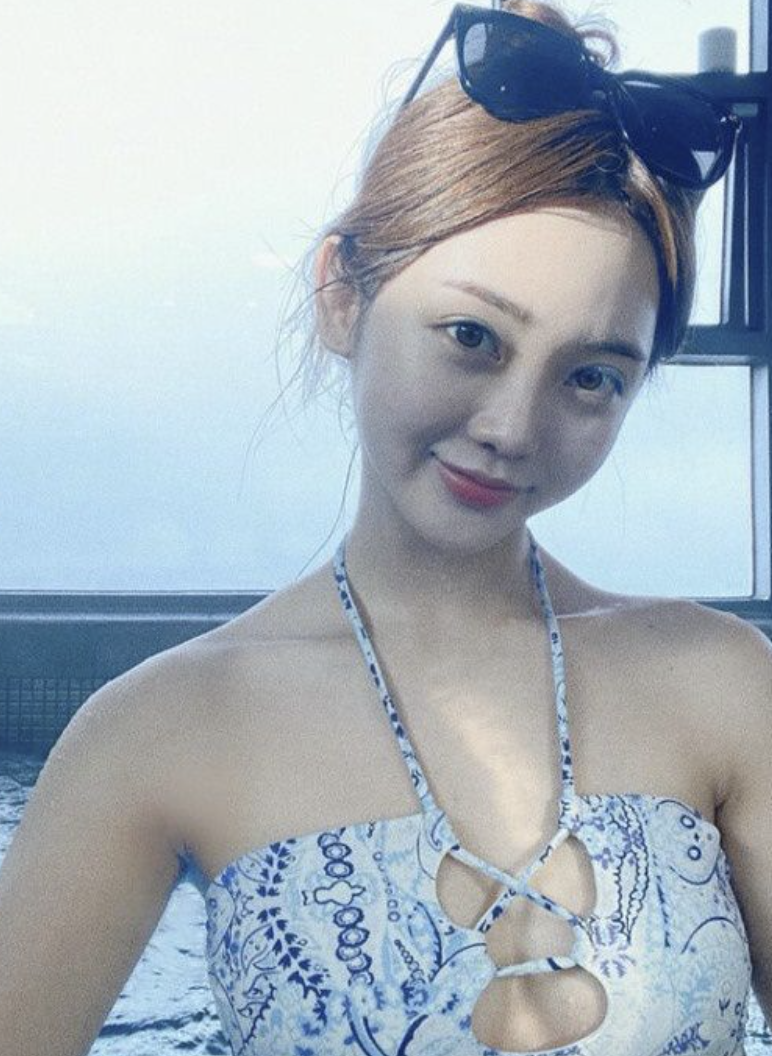 홍지윤 비키ㅣ