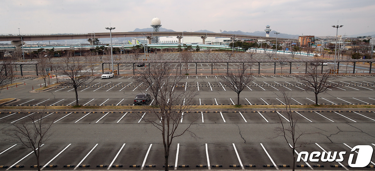 김해공항 주차장 
