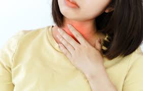 목에 이물감 느껴지는 증상