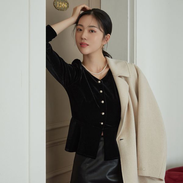 로엠 벨벳 블라우스 RMBLC4CR17