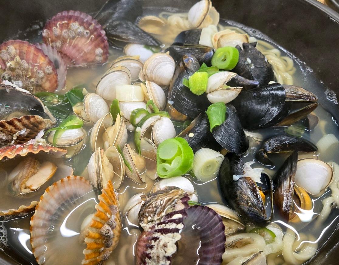 생생정보 장사의 신 대왕조개칼국수 푸짐하게 들어간 대왕조개