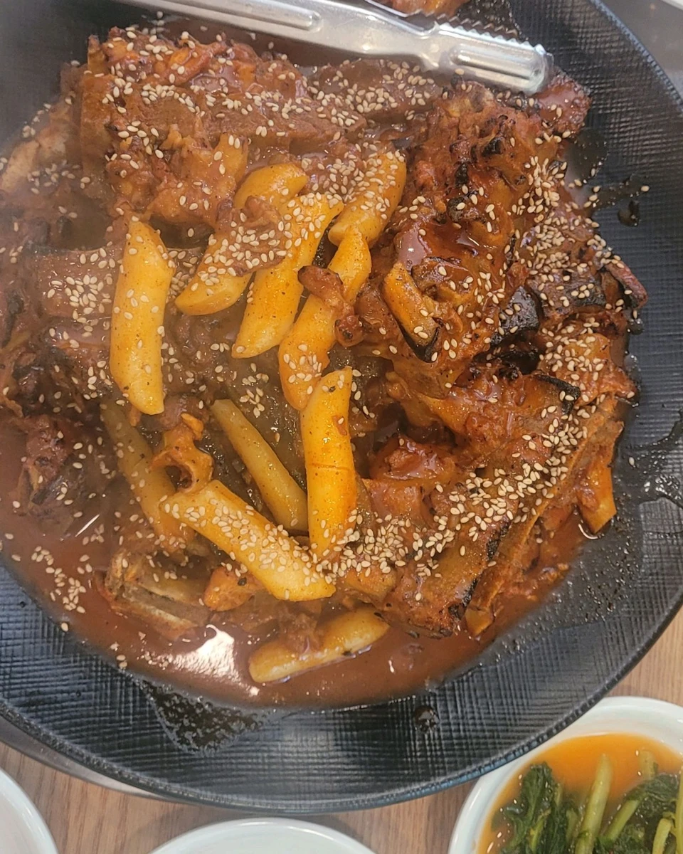 흰돌감자탕