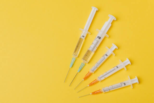 결핵 예방을 위한 주사기 5개 사진
