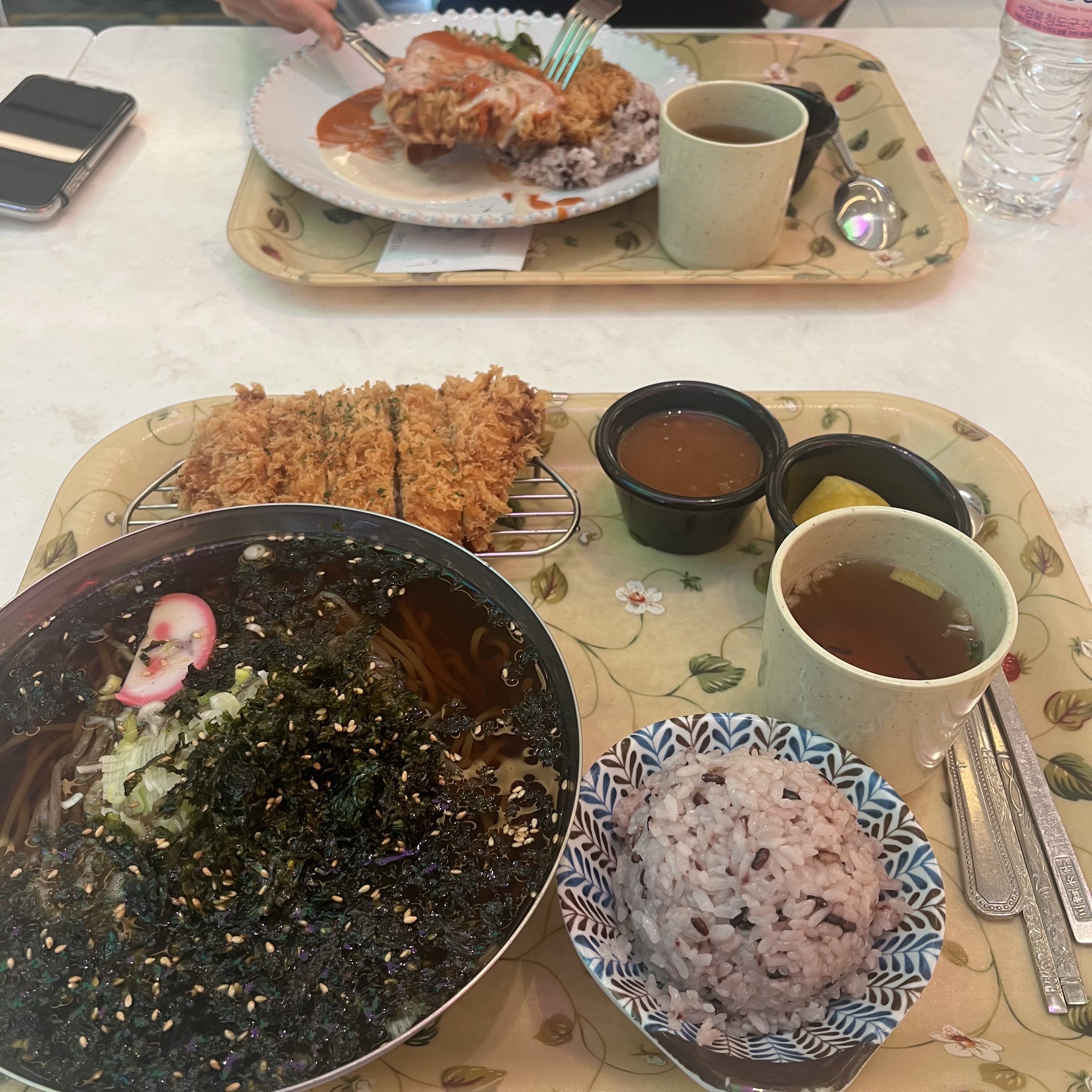 주문한 메뉴들 사진과 구성