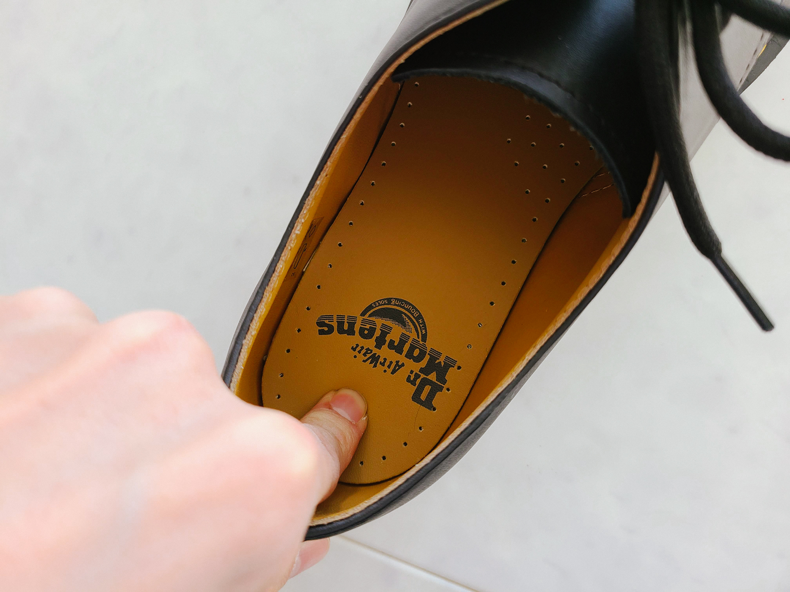 내부 인솔도 쿠션감이 느껴지는 소재