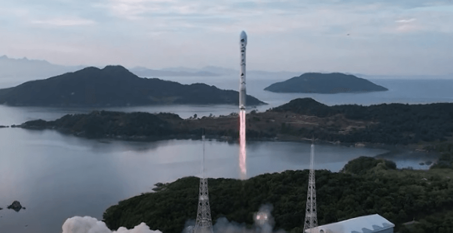 북한 인공위성 발사 장면