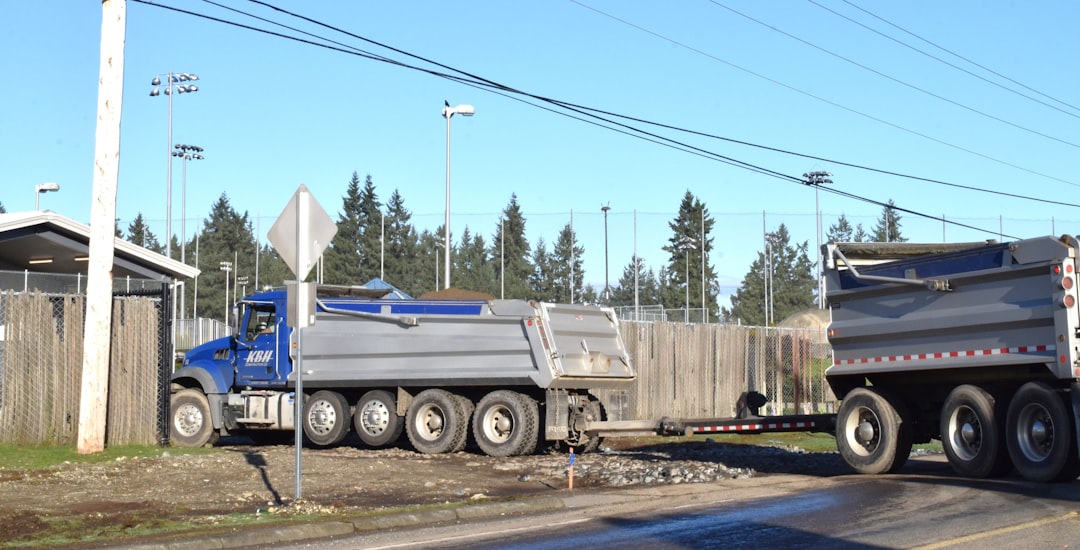 Dump truck