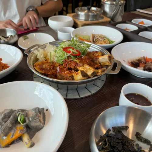 고수의 부엌 더덕 해물 갈비찜
