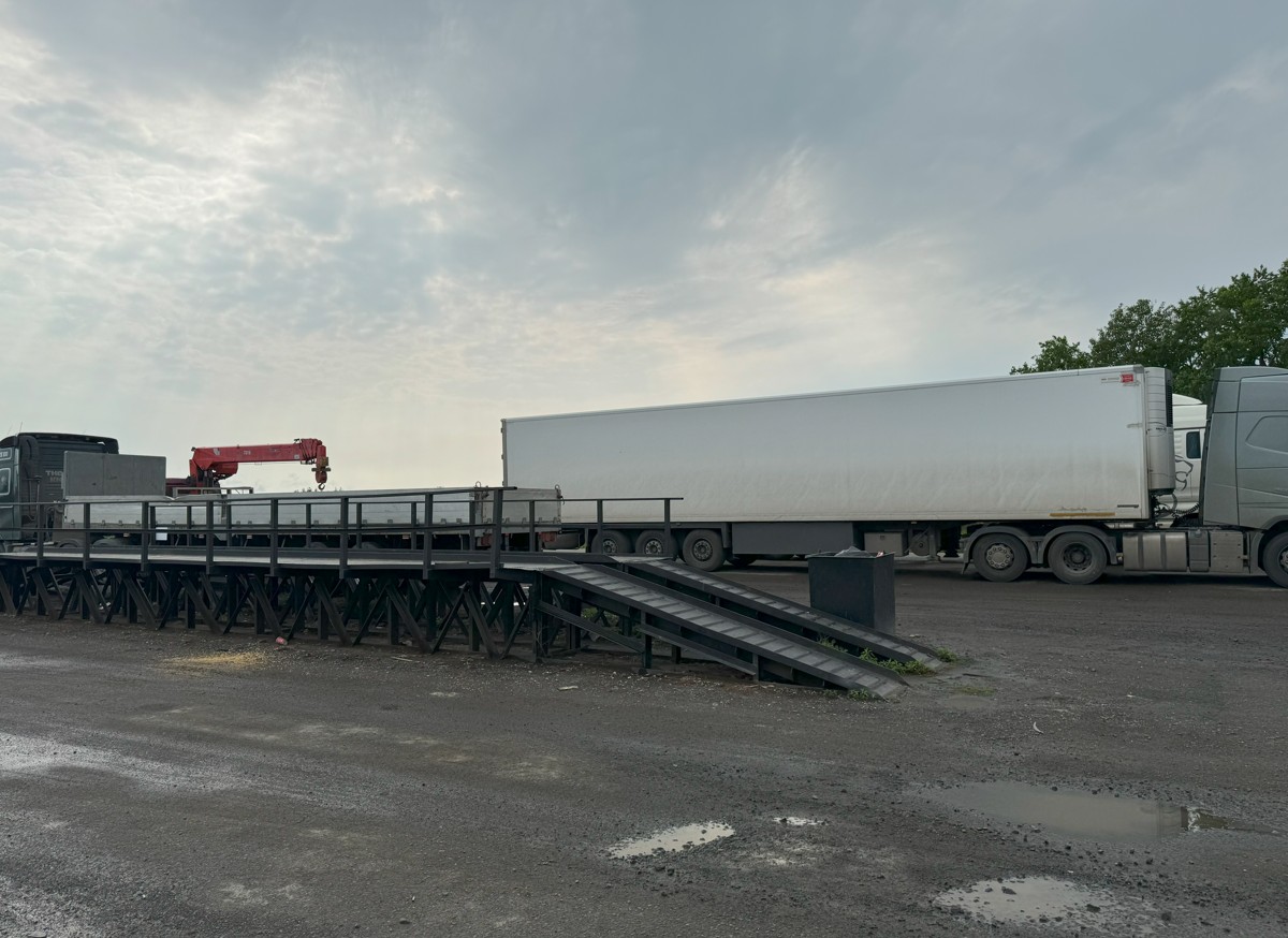 차량 하부를 관찰할 수 있는 휴게소