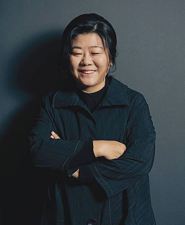 배우-이정은