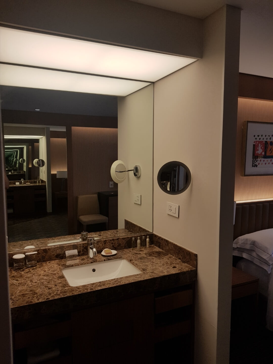 서대문구 호캉스 스위스 그랜드 호텔 위치 리뷰 5성급 호텔