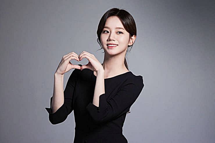 배우-혜리